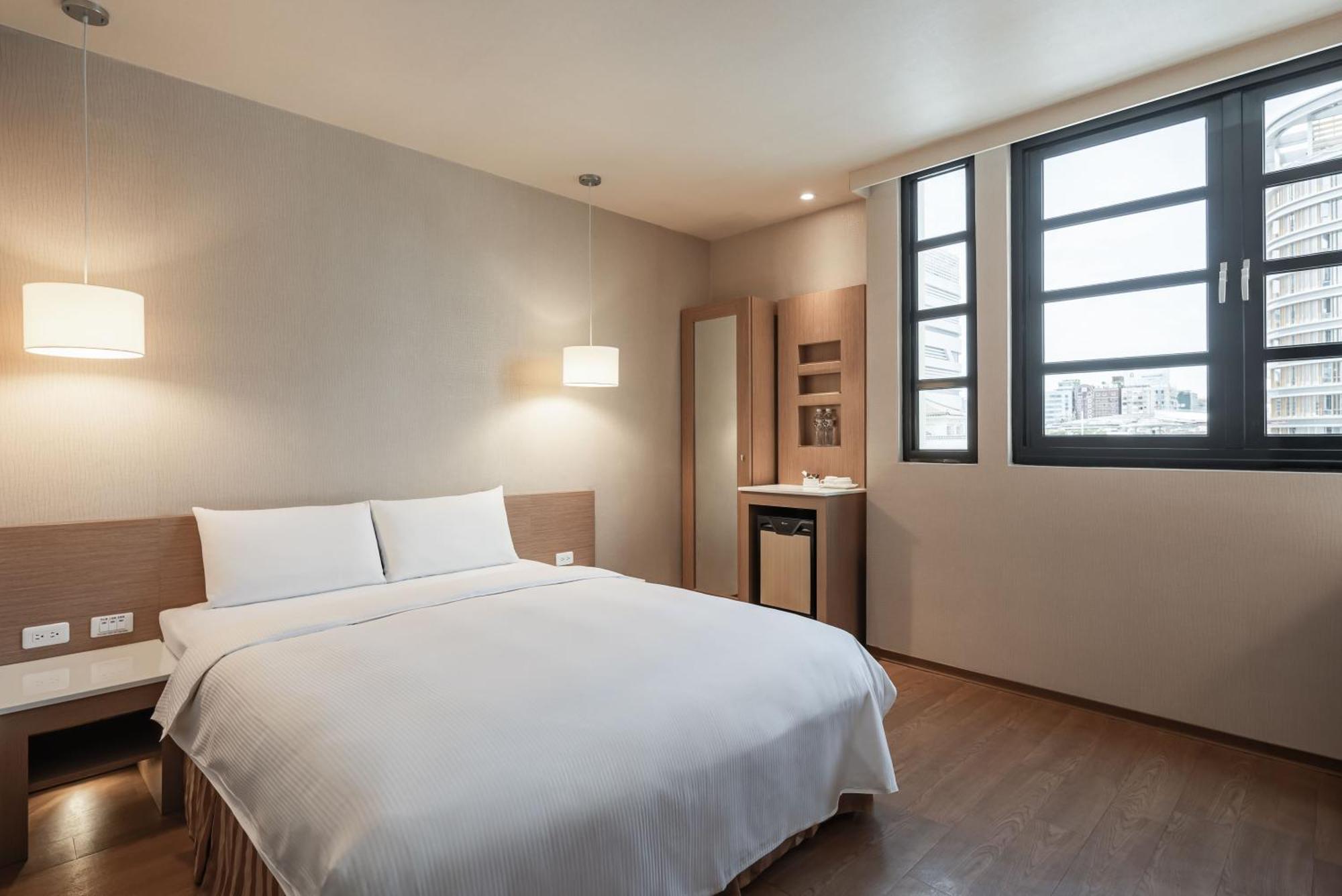 Kindness Hotel - Kaohsiung Main Station Номер фото