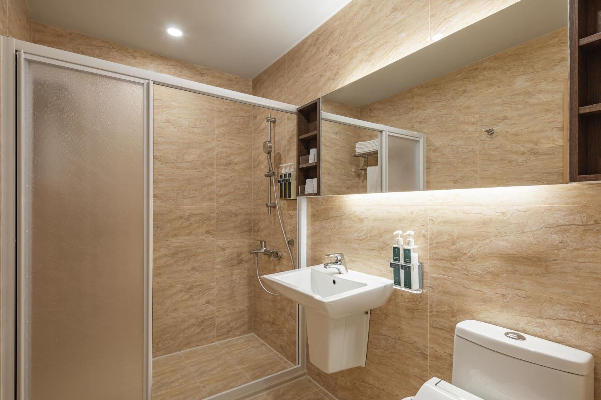 Kindness Hotel - Kaohsiung Main Station Номер фото