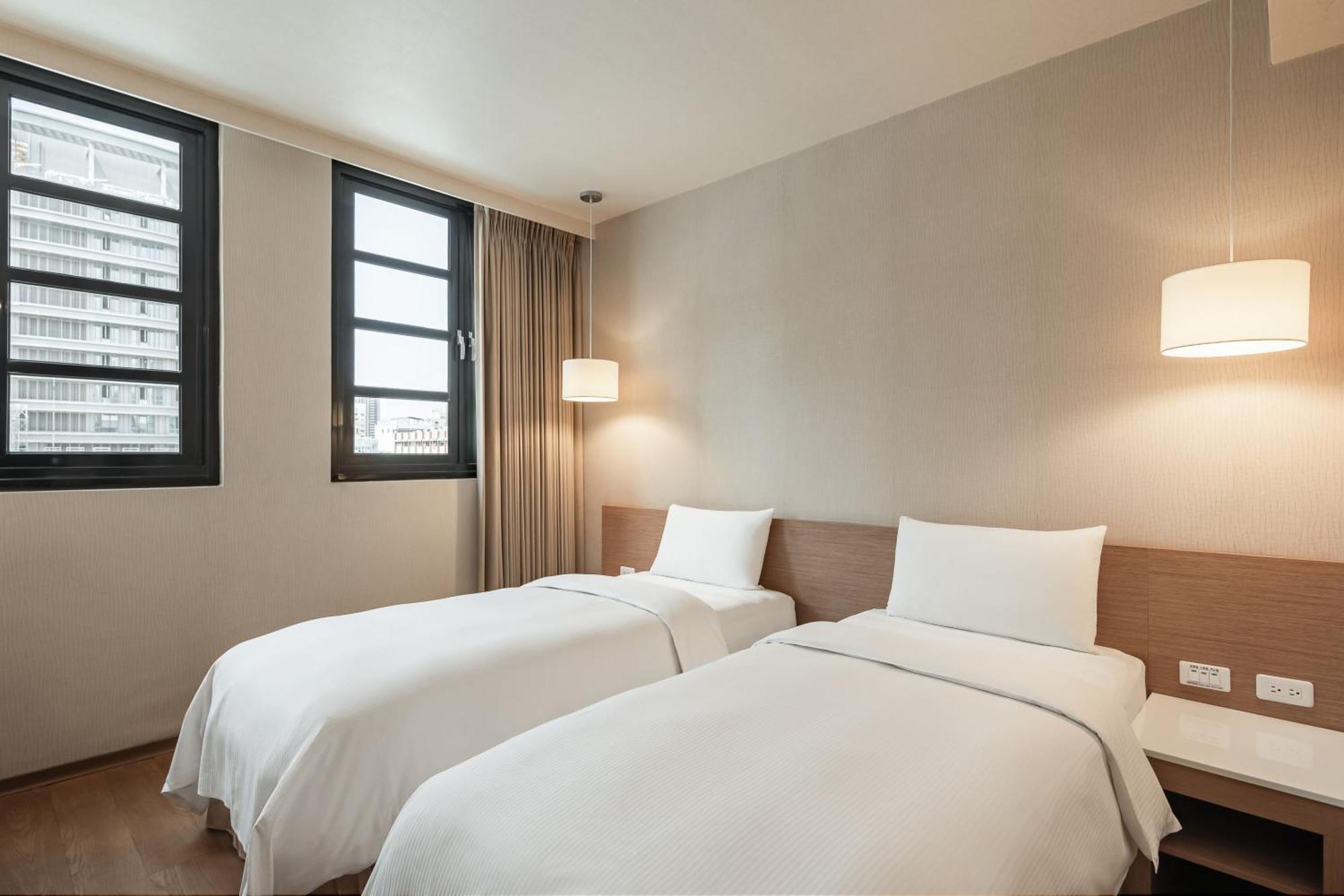 Kindness Hotel - Kaohsiung Main Station Номер фото