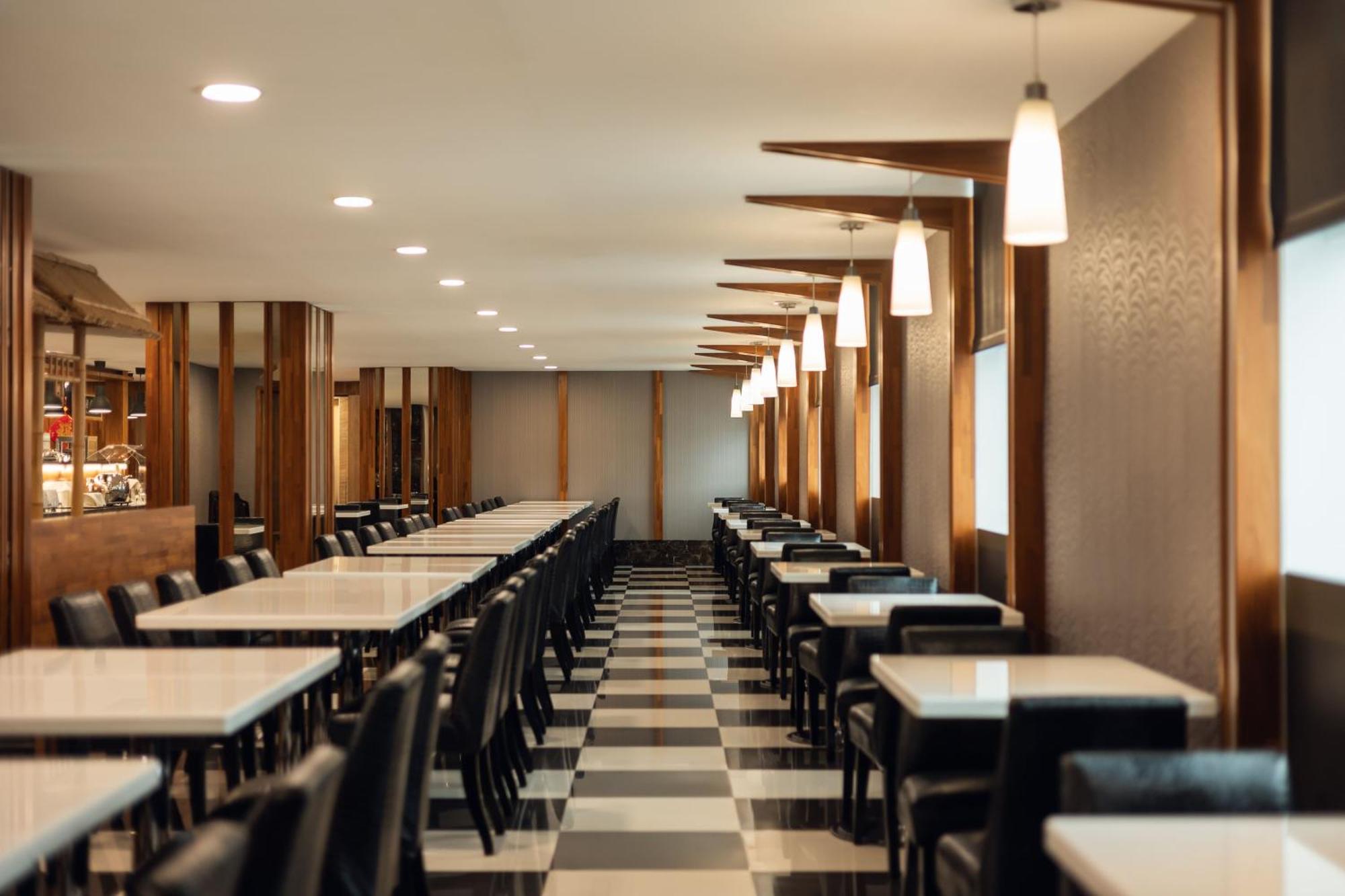 Kindness Hotel - Kaohsiung Main Station Экстерьер фото