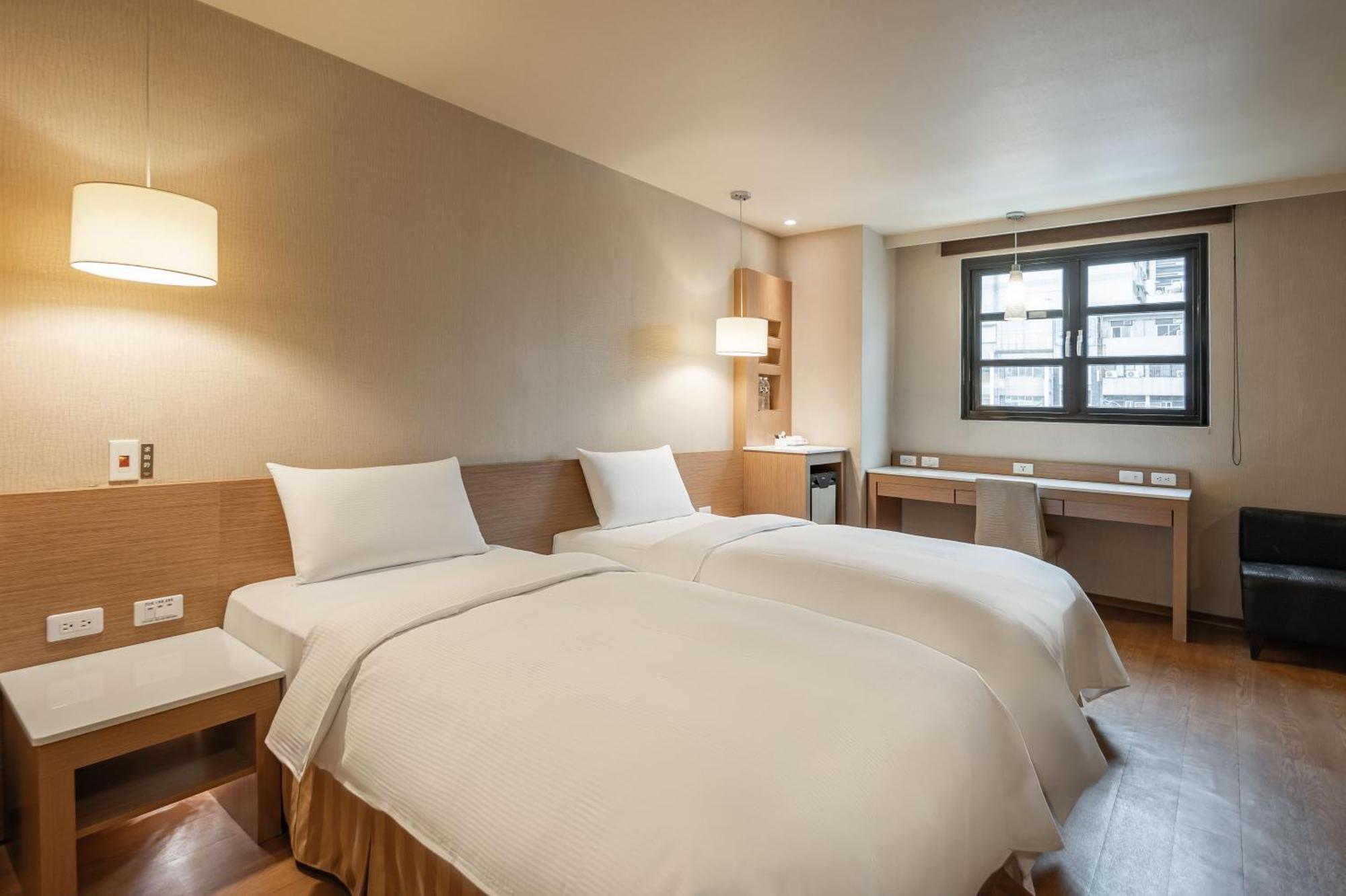 Kindness Hotel - Kaohsiung Main Station Номер фото